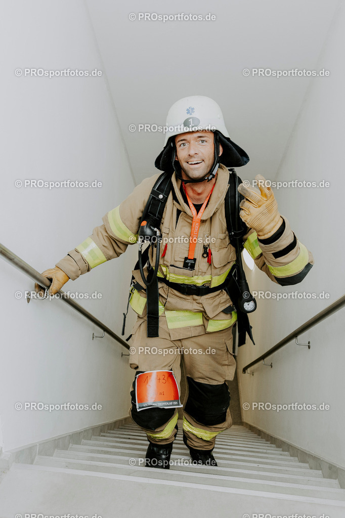 240825_Treppenlauf-757 | Professionelle Fotos Ihrer Laufsportveranstaltung.