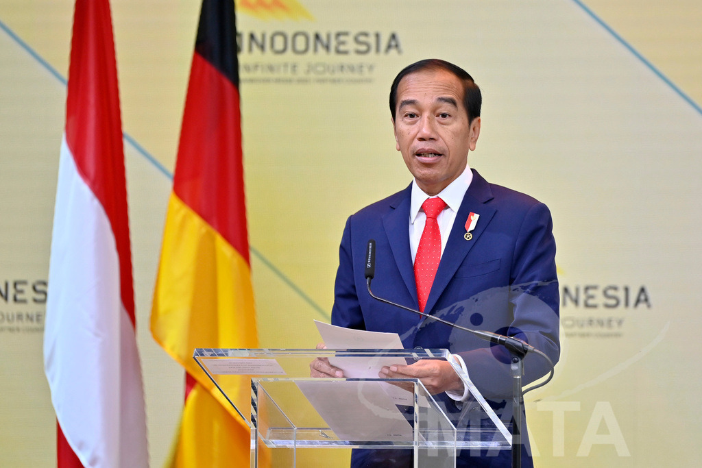 _DWA6018_k | Indonesiens Präsident Joko Widodo (PDI-P) beim Eröffnungsrundgang der Hannover Messe 2023. Indonesien ist in diesem Jahr Partnerland der Hannover Messe. Hannover, 17.04.2023 - Realisiert mit Pictrs.com