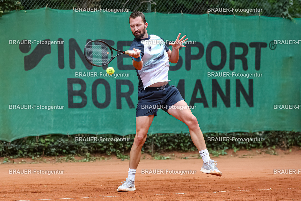 HTC Blau-Weiß Krefeld - LTTC Rot-Weiß Berlin  | Krefeld, Deutschland 21.07.2023, Tom Schönenberg (HTC Blau-Weiß Krefeld) gegen Eduard Esteve Lobato (LTTC Rot-Weiss Berlin) ,

bei der 2. Tennis Bundesliga Nord Begegnung zwischen HTC Blau-Weiß Krefeld und LTTC Rot-Weiß Berlin am 21.07.2023 in Krefeld.

(Foto: BRAUER-Fotoagentur)
 
