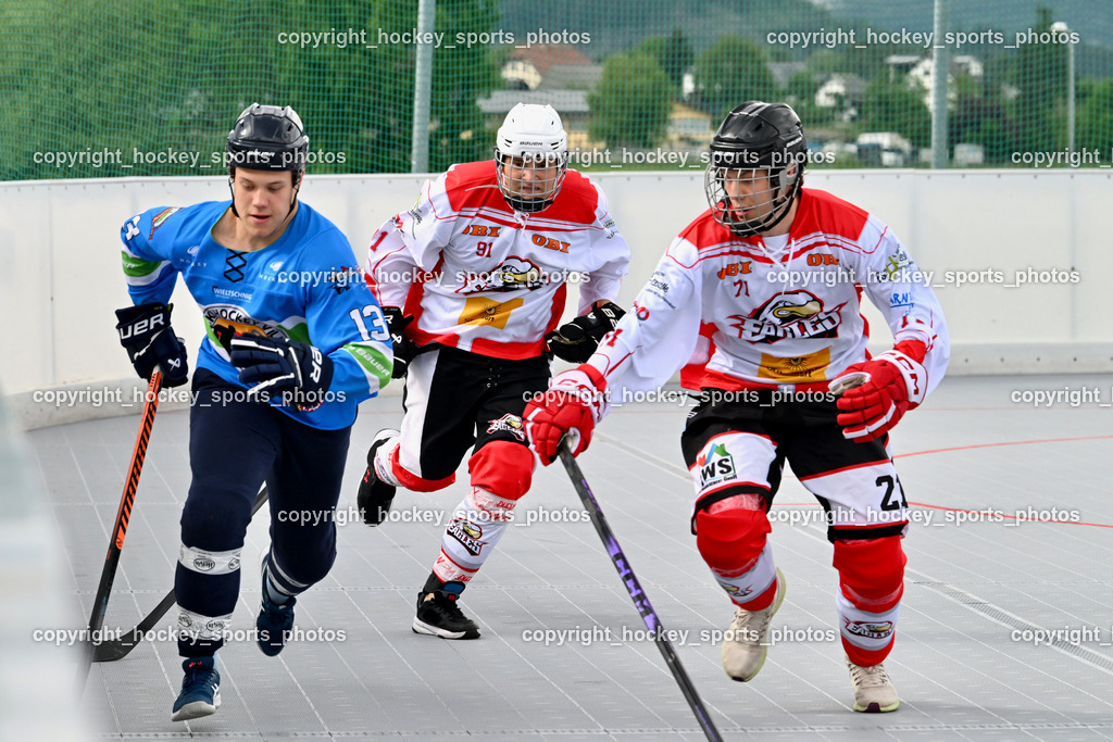 SV ASKÖ Ballhockey Villach vs. Ultras Spittal | #13 Scharf Nikolas SV ASKÖ Ballhockey, #91 Tassotti Pascal HSC Zwa, #71 Haller Bastian HSC Zwa, SV ASKÖ Ballhockey Villach vs. Ultras Spittal, SV ASKÖ Ballhockey Villach vs. Ultras Spittal am 10.05.2026 in Villach (Alpen Arena ), Austria, (Photo by Bernd Stefan)