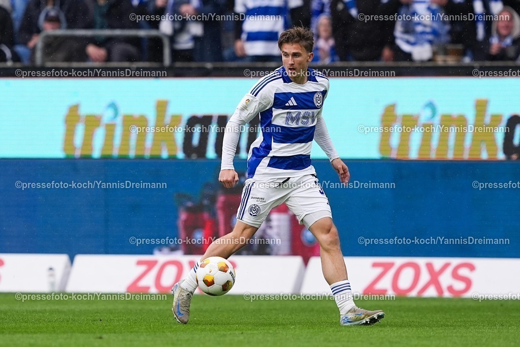 xYDR24052501048 | 24.05.2025, xydrx, Fußball, Finaltag der Amateure, Finale Niederrheinpokal, MSV Duisburg - Rot-Weiss Essen, Schauinsland-Reisen Arena: Patrick Sussek (MSV Duisburg #37)