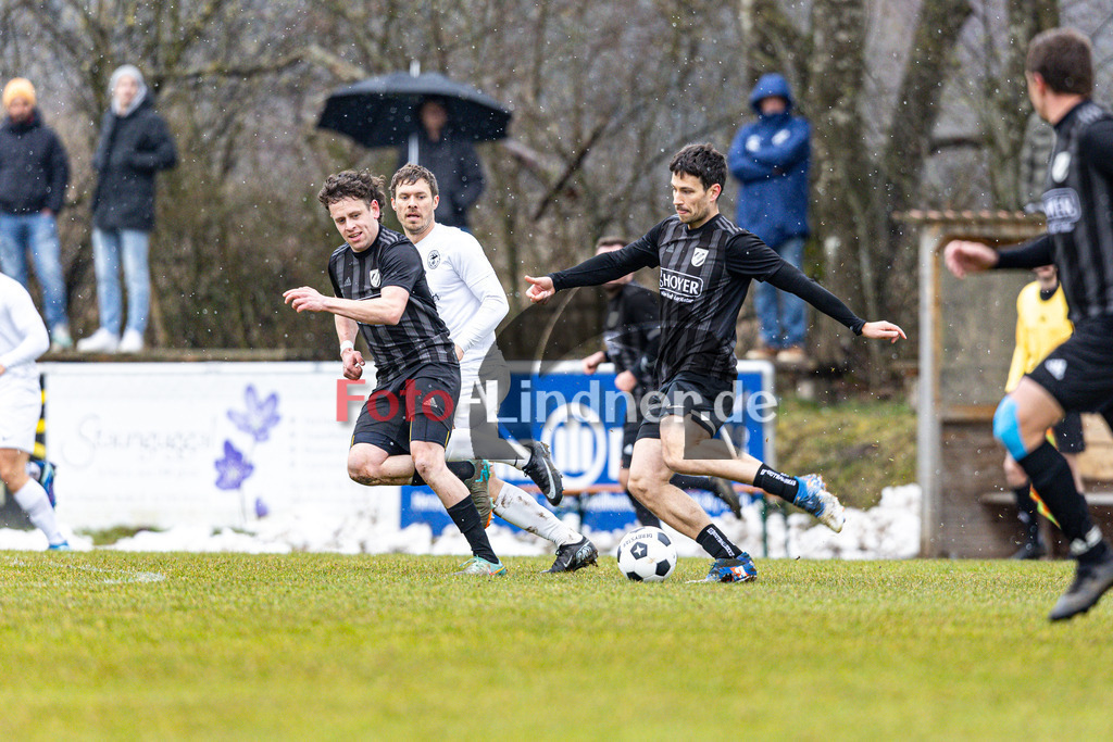 SV Polling gegen VfL Denklingen | Fußball Herren Bezirksliga Oberbayern Süd 2025/26 23. Spieltag, SV Polling gegen VfL Denklingen, 20260329,Angriff der Pollinger,2026-03-29 in Polling (Sportplatz Polling), Benedikt VEICHT (SV Polling 19), Sebastian GÖßL (SV Polling 10)Copyright: WolfgangxLindner www.foto-lindner.de