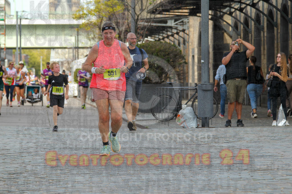 250920_1335_EV4_6163 | Sportfotografie im Rhein-Sieg Kreis, Köln, Bonn, NRW, Rheinland Pfalz, Hessen, etc. Unser Tätigkeitsfeld umfasst den Laufsport vom Volkslauf über den Marathon, Duathlon, Triathon bis zum Ultralauf wie Kölnpfad Ultra oder Schindertrail.