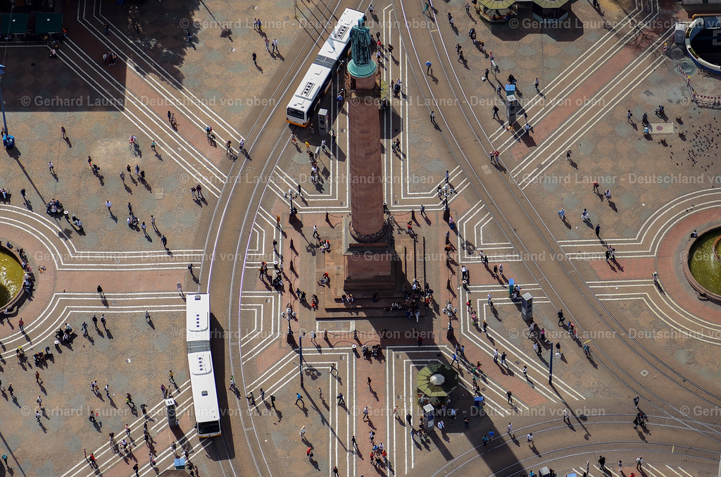 7001147 | Der Luisenplatz mit dem Ludwigsmonument, Stadtmittelpunkt von Darmstadt wurde 1820 nach Großherzogin Luise Henriette Karoline von Hessen-Darmstadt (1761–1829) benannt