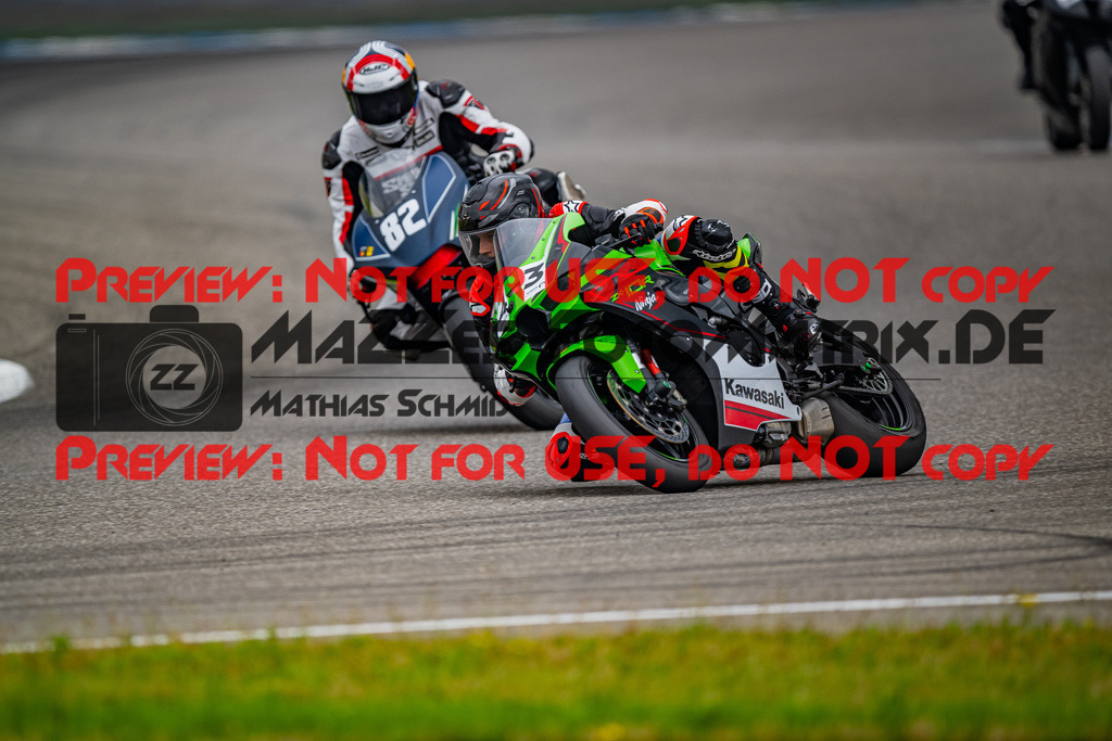 MaZZes_FotoMatrix_240701_6007705_8099 | GELB