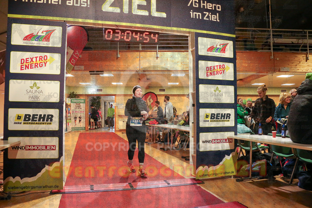 241208_1207_EX1_7340 | Sportfotografie im Rhein-Sieg Kreis, Köln, Bonn, NRW, Rheinland Pfalz, Hessen, etc. Unser Tätigkeitsfeld umfasst den Laufsport vom Volkslauf über den Marathon, Duathlon, Triathon bis zum Ultralauf wie Kölnpfad Ultra oder Schindertrail.
