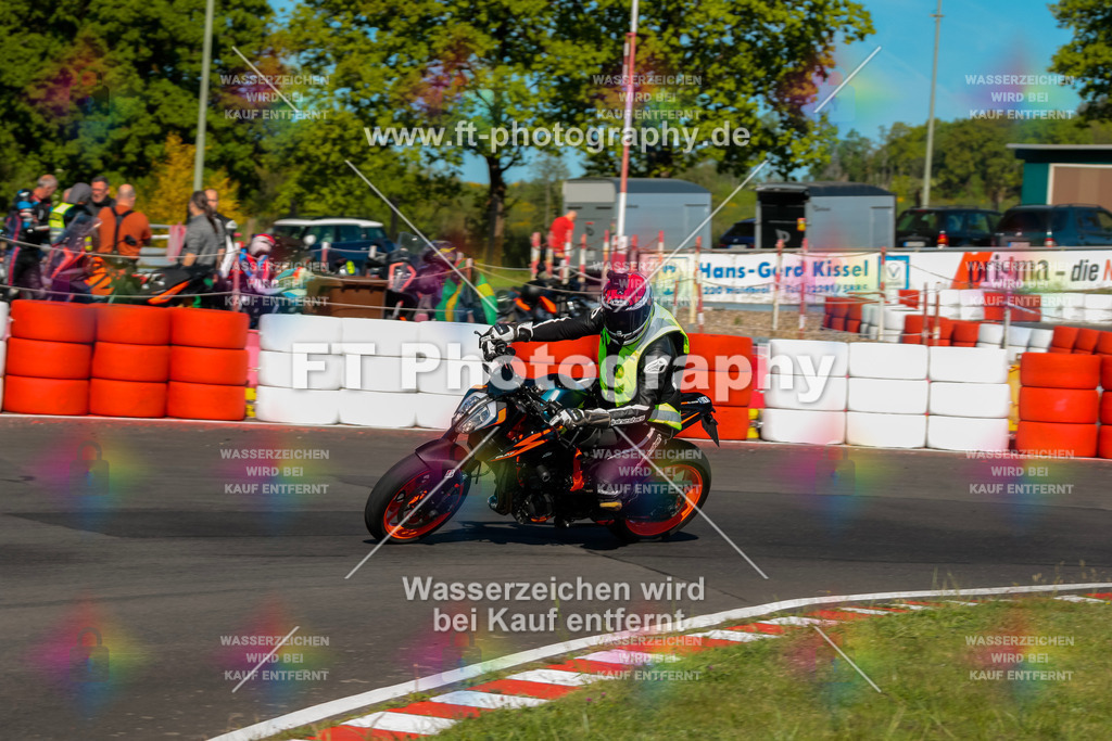 Moto-TeamOBK-21289 | Hier findet Ihr Bilder von Touristenfahrten auf der Nürburgring Nordschleife oder von anderen Veranstaltungen die ich besucht habe. Viel Spass beim Durch Schauen 