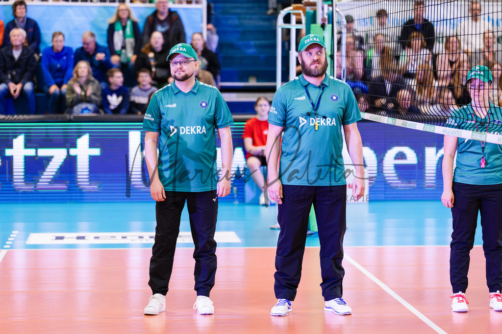 Volleyball, 1. Bundesliga Frauen, Hauptrunde, 1. Spieltag, Saison 2025/2026: USC Münster - SSC Palmberg Schwerin | 1. Bundesliga Frauen, Hauptrunde, 1. Spieltag, Saison 2025/2026, USC Münster empfängt SSC Palmberg Schwerin in der Sporthalle Berg Fidel in Münster. Foto: sportfotografie.ms | Markus Paletta - Realisiert mit Pictrs.com