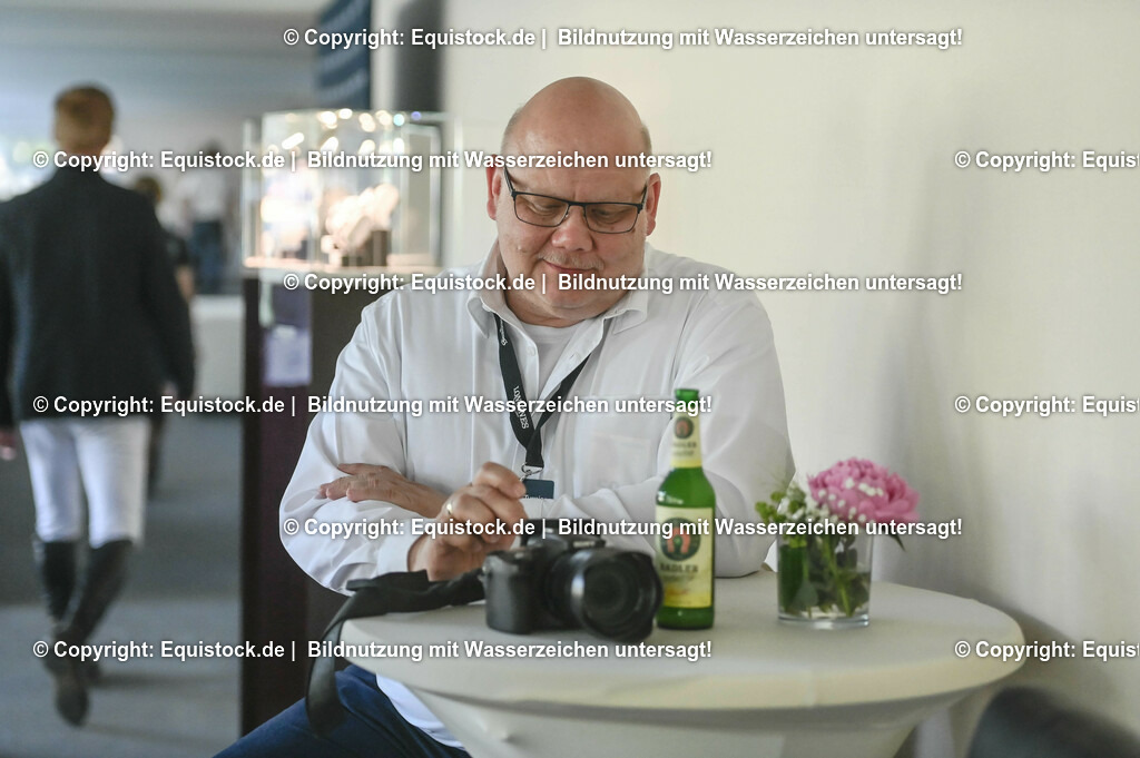 D78_3333 | equistock