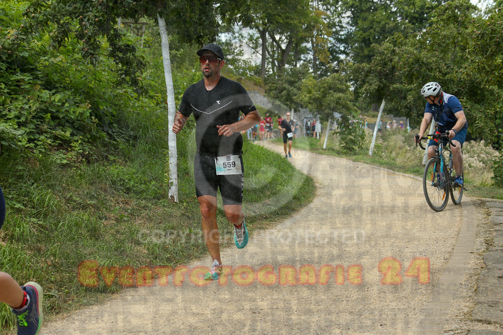 250824_1345_EX1_3566 | Sportfotografie im Rhein-Sieg Kreis, Köln, Bonn, NRW, Rheinland Pfalz, Hessen, etc. Unser Tätigkeitsfeld umfasst den Laufsport vom Volkslauf über den Marathon, Duathlon, Triathon bis zum Ultralauf wie Kölnpfad Ultra oder Schindertrail.