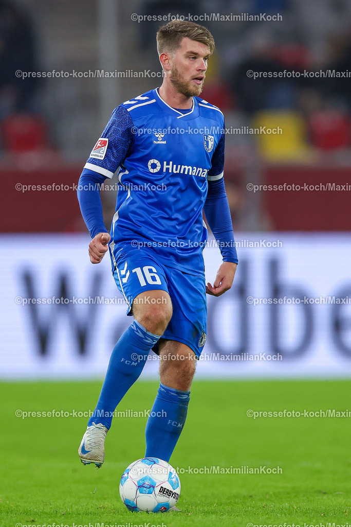 Due20122401053 | 20.12.2024, Fußball, Fortuna Düsseldorf - 1. FC Magdeburg, 2. Bundesliga, Merkur Spiel-Arena, Saison 2024 2025: Marcus Mathisen (1.FC Magdeburg #16)DFB regulations prohibit any use of photographs as image sequences and or quasi-video.