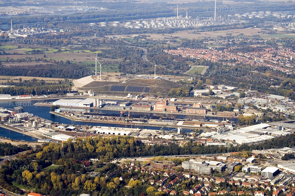 Luftbild: Karlsruhe Daxlanden und Hafen von Südosten im Ortsteil Mühlburg in Karlsruhe im Bundesland Baden-Württemberg in Deutschland. Foto: IMG_8688.jpg vom 14.10.2007 durch Werner Riehm/FLY-FOTO.de