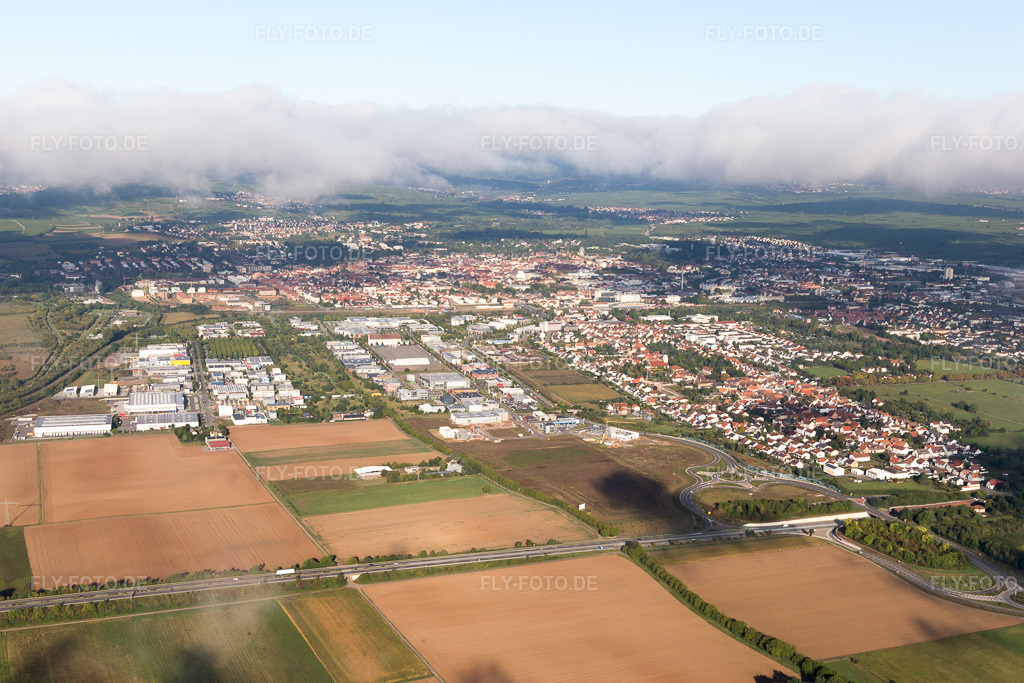 Luftbild: LD-Queicheim im Ortsteil Queichheim in Landau im Bundesland Rheinland-Pfalz in Deutschland. Foto: IMG_103416.jpg vom 10.09.2017 durch Werner Riehm/FLY-FOTO.de