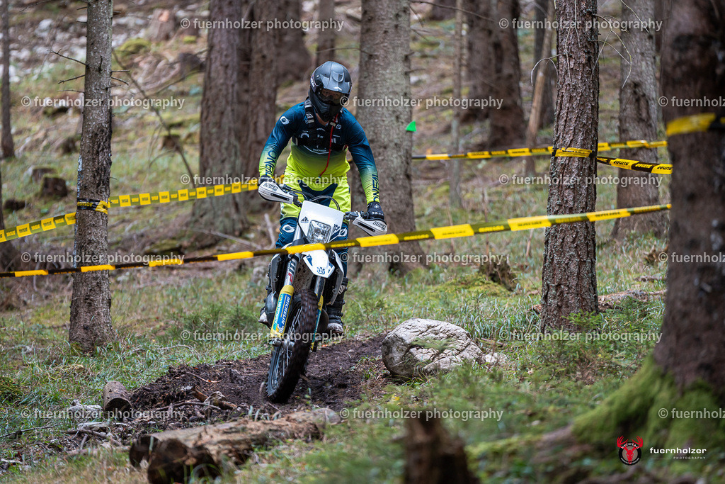 fuernholzer_251026-C2-216 | Fotografische Impressionen von der Red Stag Enduro Extreme by fuernholzer-photography.com. Endurosport in Österreich fotografisch festgehalten von fuernholzer. Auftragsfotografie für Private, Gewerbefotos und Industriefotografie. Eventfotografie, Sportfotografie und Motorsportfotografie. Anbieter von Fotoworkshops, Fototraining, fotografischen Vorträgen und Fotoseminaren.
