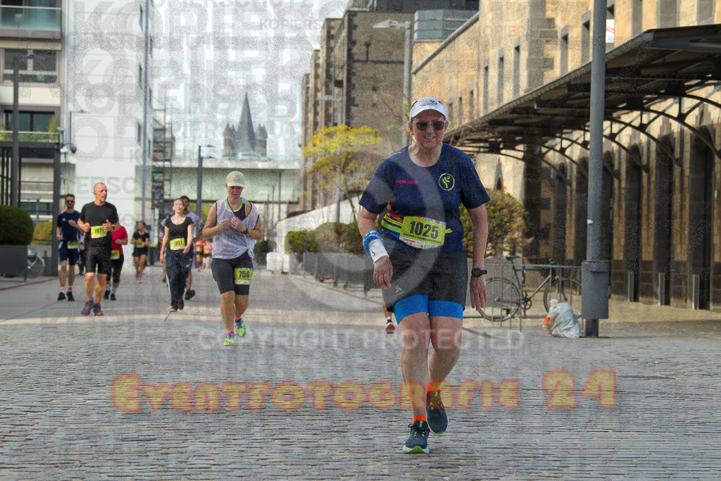 250920_1504_EV4_8028 | Sportfotografie im Rhein-Sieg Kreis, Köln, Bonn, NRW, Rheinland Pfalz, Hessen, etc. Unser Tätigkeitsfeld umfasst den Laufsport vom Volkslauf über den Marathon, Duathlon, Triathon bis zum Ultralauf wie Kölnpfad Ultra oder Schindertrail.