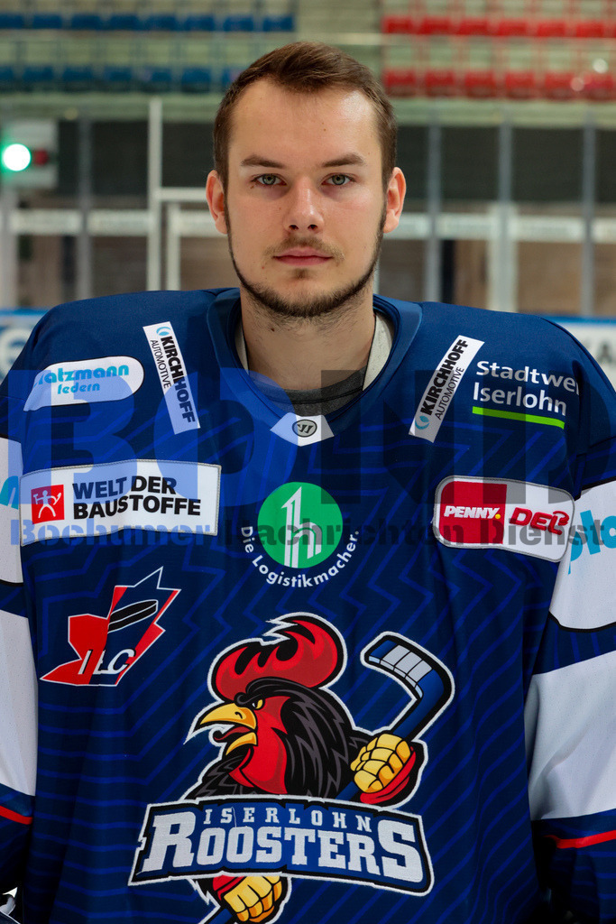 Deutsche Eishockey Liga (DEL): Iserlohn Roosters Teamshooting {date} -  | {headline}(Foto: Sebastian Sendlak / BOND) - Realisiert mit Pictrs.com