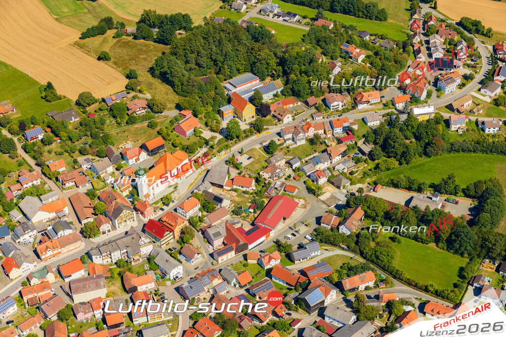 Luftaufnahme von Tiefenbach - Die Luftaufnahme wurde 2025 vom UL-Flugzeug heraus erstellt ( keine Drohne ) - Hochauflösende Luftaufnahme - für professionelle Ausdrucke geeignet. Die Geschenkidee !Mit Lizenz und Bildrechte bestellbar