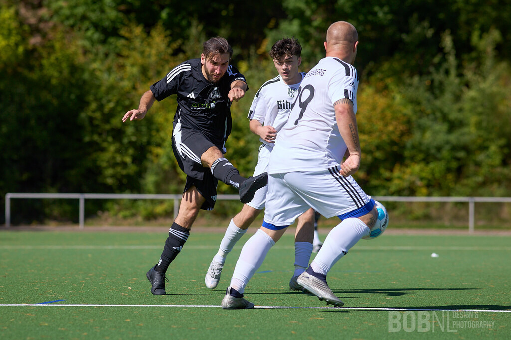 TSV Carlsberg | Eisenberg - 14.09.2025: TSV Carlsberg in Eisenberg (Waldstadion), Germany. Photo by: BobNL design &amp; photography - Realisiert mit Pictrs.com