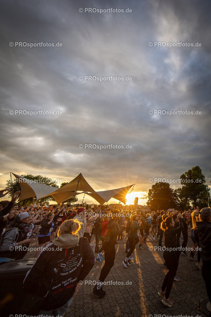 22. ASV Nachtlauf; Koeln, 28.05.25 | Impressionen vom 22. ASV Nachtlauf am 28.05.25 am Tanzbrunnen in Koeln. Foto: BEAUTIFUL SPORTS/Axel Kohring