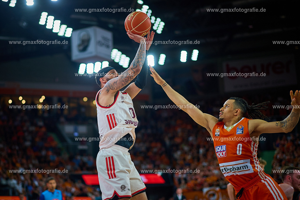 GER, ratiopharm ulm gegen FC Bayern, Basketball, 2. PlayOff, Finale, EasyCredit Bundesliga, Spielzeit 2024/2025, 18.06.2025 | GER, ratiopharm ulm gegen FC Bayern, Basketball, 2. PlayOff, Finale, EasyCredit Bundesliga, Spielzeit 2024/2025, 18.06.2025Foto: Eibner-Pressefoto/Gerald Oelze-de Stoppany