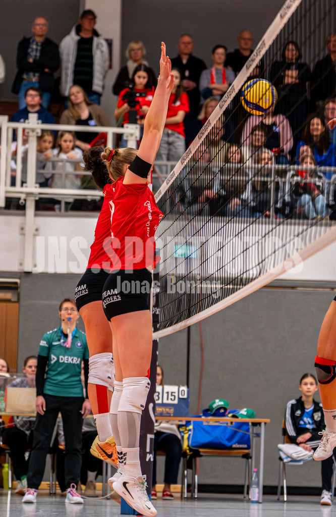 Volleyball I Frauen I Saison 2025-2026 I 2 Bundesliga Pro I 16. Spieltag VFL Oythe - TV Planegg-Krailling-33 | Mariele Meyer (10,VFL Oythe) - Realisiert mit Pictrs.com