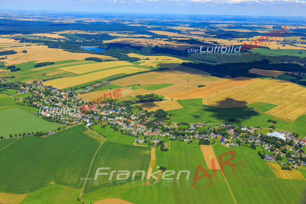 Luftbild von  Klingenberg - Luftaufnahme wurde 2016 von https://frankenair.de mittels Flugzeug (keine Drohne) erstellt - die Geschenkidee