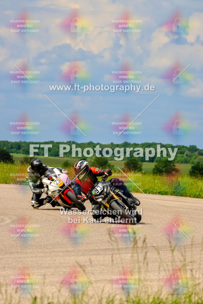 MotoTeam-1099 | Hier findet Ihr Bilder von Touristenfahrten auf der Nürburgring Nordschleife oder von anderen Veranstaltungen die ich besucht habe. Viel Spass beim Durch Schauen 