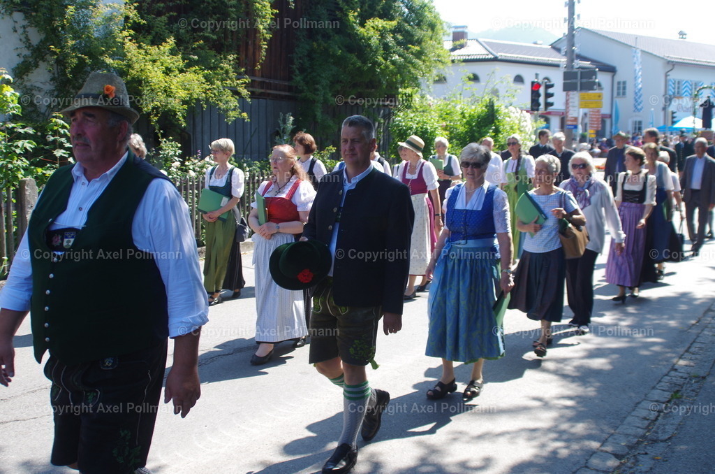IMGP4065 | fotografiert von Axel PollmannLeonhardi Wallfahrt Benediktbeuern und Murnau, Fronleichnam, Fasching, Landschaft im Loisachtal und Benediktbeuern  - Realisiert mit Pictrs.com