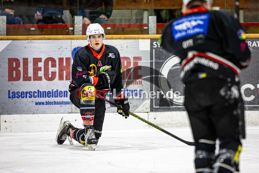 TSV Peißenberg MINERS gegen ESC Kempten SHARKS | Eishockey Bayernliga U20 2024/25, TSV Peißenberg MINERS gegen ESC Kempten SHARKS, 20250307,Nepomuk Rieger (MINERS) Freisteller,2025-03-07 in Peißenberg (Eisstadion Peißenberg)Nepomuk Rieger (MINERS)Copyright: WolfgangxLindner foto-lindner.de