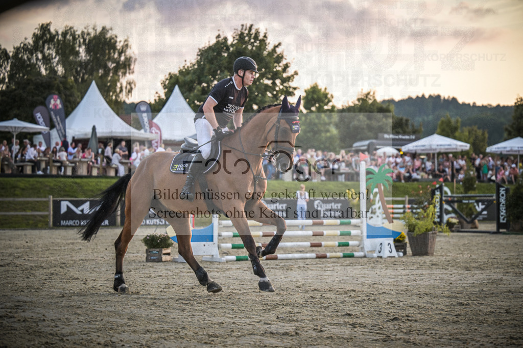 DOS_2481 | Entdecke hochwertige Reitturnierfotos von Foto Oger. Professionell, emotional und authentisch – jetzt Lieblingsmomente im Shop bestellen.Deutschlandweite Turnierfotografie. - Realisiert mit Pictrs.com