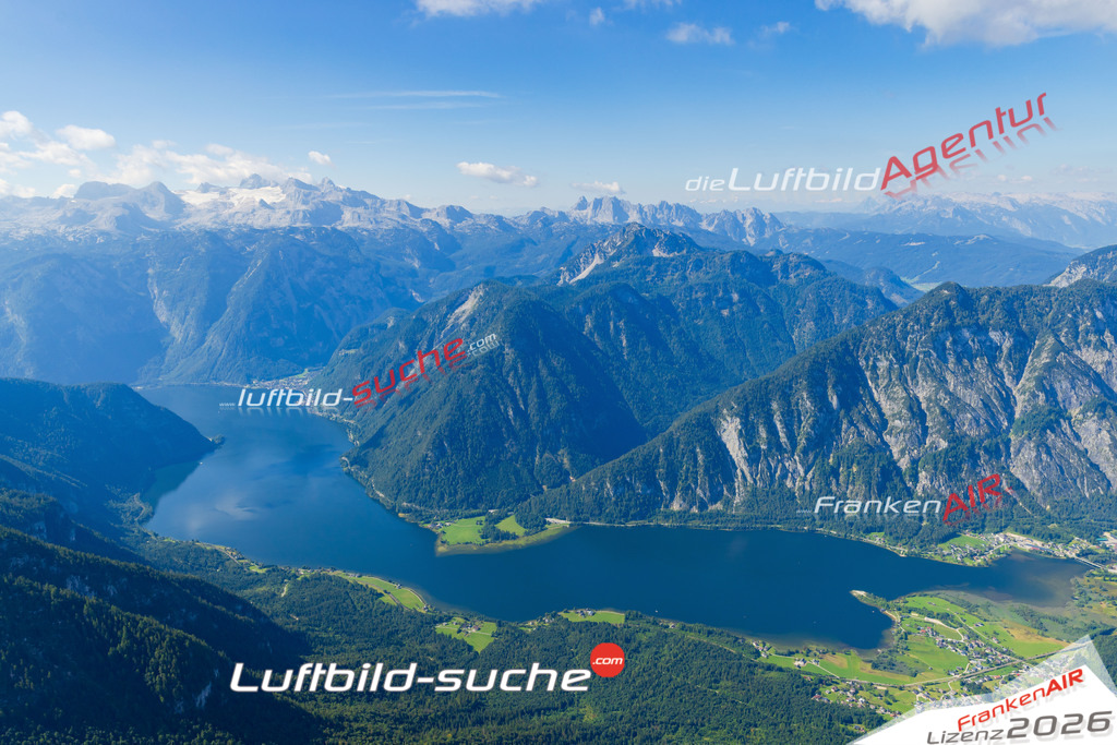 Luftaufnahme von Hallstätter See Hallstatt Bild- Das Luftbild wurde 2025 vom UL-Flugzeug heraus erstellt ( keine Drohne ) - Hochauflösende Luftaufnahme -Nicht vergleichbar mit Google Maps oder Satelittenbilder- Die Geschenkidee !Mit Lizenz und Bildrechte bestellbar