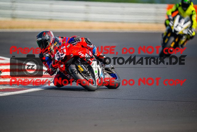 MaZZes_FotoMatrix_220626_6346 | PROSUPERSTOCK