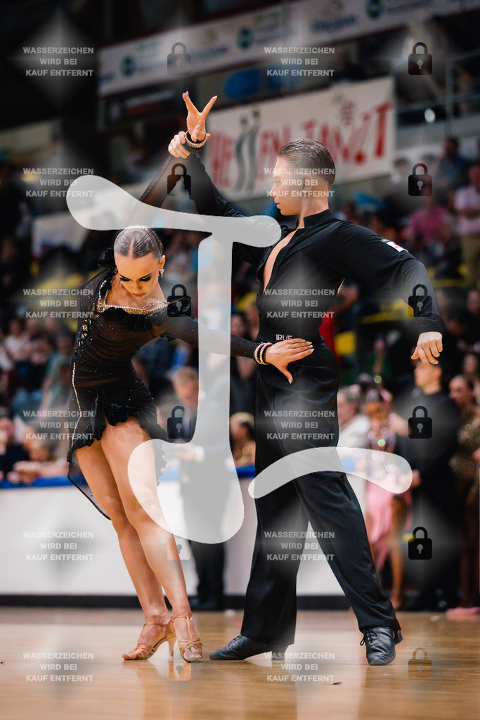 Hessen Tanzt WDSF Open Youth Latin 13th (14) Michael Bakscheev _ Julie Meck (Schwarz-Weiß-Club Pforzheim)-2025-05-17-0936 | Webshop for digital downloads and prints of dance sport, event & show photographer Julian Link - Realisiert mit Pictrs.com