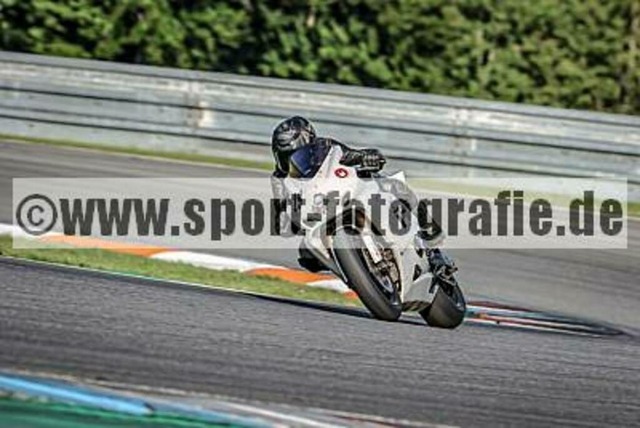 spof7829 | Professionelle Fotos von Sportveranstaltungen, aber auch Hochzeiten und anderen Events. - Realisiert mit Pictrs.com