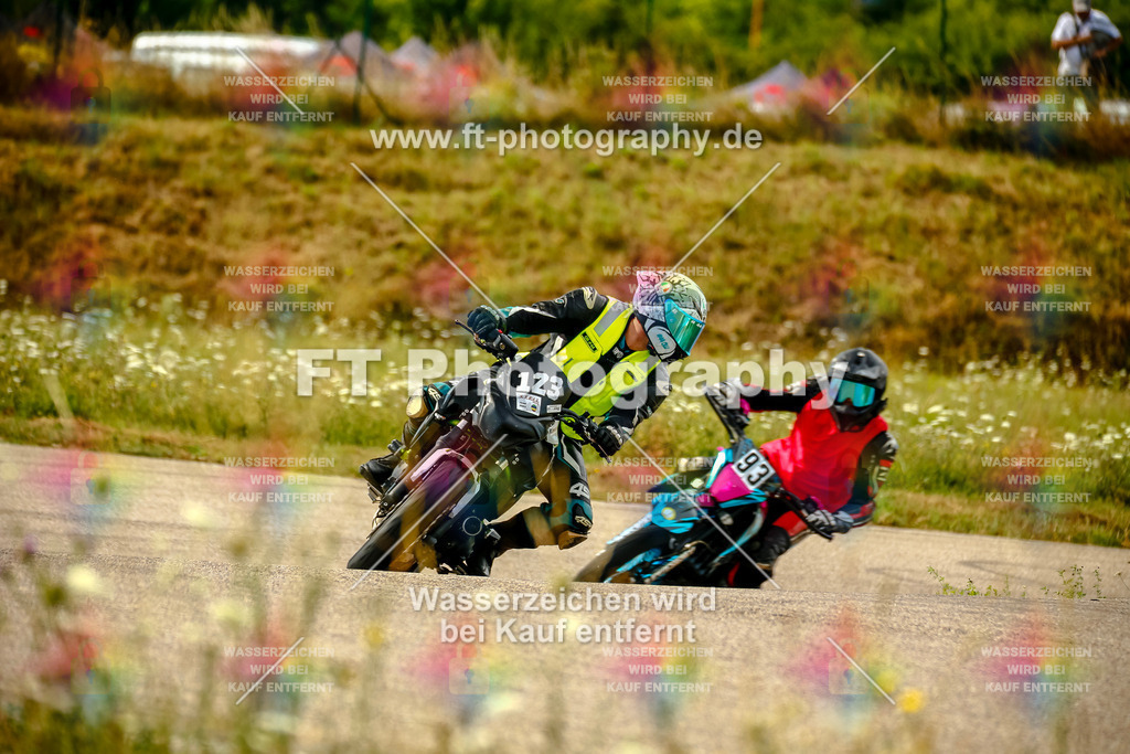 Chambley Juli-0581 | Hier findet Ihr Bilder von Touristenfahrten auf der Nürburgring Nordschleife oder von anderen Veranstaltungen die ich besucht habe. Viel Spass beim Durch Schauen 