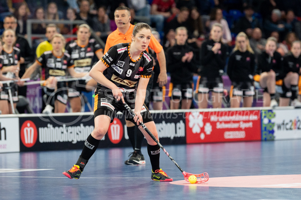 Piranha Chur vs Kloten-Dietlikon Jets - 23. April 2022 | Piranha Chur vs Kloten-Dietlikon Jets
Stimo Arena, Kloten
#9 Nela Jiráková (Piranha Chur)
Bild: Sportfotografie Markus Aeschimann | www.markus-aeschimann.ch - Realisiert mit Pictrs.com