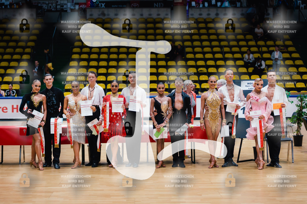 Hessen Tanzt WDSF Open Youth Latin Siegerehrung-2025-05-17-2864 | Webshop for digital downloads and prints of dance sport, event & show photographer Julian Link - Realisiert mit Pictrs.com