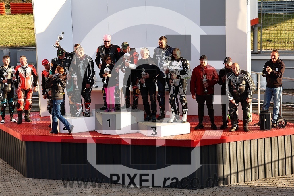 social-20250823_08044 | Schöne Erinnerungen an spannende Momente - das festzuhalten ist unser Job. PIXELrace.de ist seit 2003 auf den Rennstrecken Europas unterwegs um die Action draußen beim Fahren und die wunderbare Stimmung imm Fahrerlager für euch einzufangen.