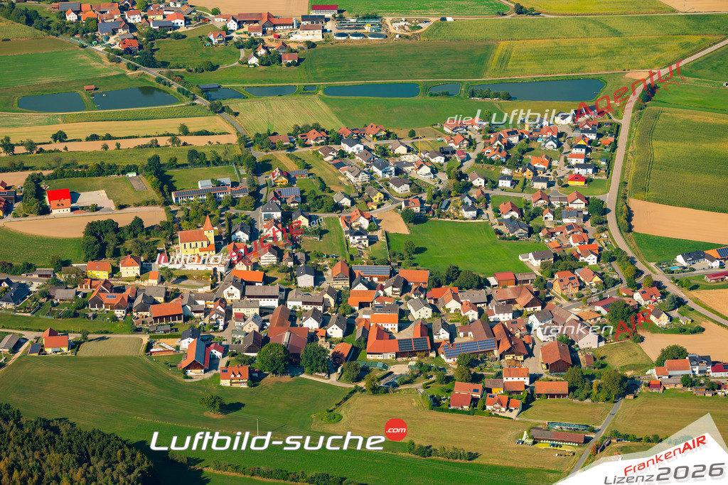 Das Luftbild zeigt : Rottendorf Schmidgaden - Die Luftaufnahme wurde 2024 vom UL-Flugzeug aus erstellt ( keine Drohne ) - Hochauflösende Luftaufnahme - Für grossformatige Ausdrucke geeignet. Die Geschenkidee !Mit Lizenz und Bildrechte bestellbar