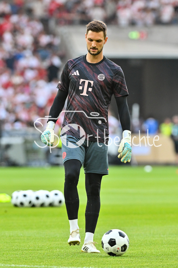 VfB Stuttgart - FC Bayern München | im Bild Sven ULREICH (FC Bayern München 26) / Einzelfoto / Freisteller / Franz-Beckenbauer Supercup: VfB Stuttgart - FC Bayern München; MHP Arena am 16.08.2025
