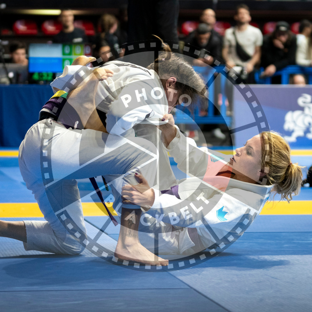 20240125PBB00301 | Fighters compete during the sixth day of the Brazilian Jiu-jitsu European Championship of the IBJJF in Paris, France, on January 25, 2024.