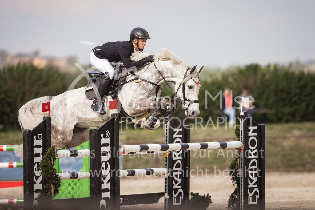 250416_M2-Springen-452 | Deine schönsten Turniermomente als professionelle Fotos! Entdecke hochwertige Pferdesport-Fotografie im Online-Shop. Jetzt Fotos finden & bestellen!