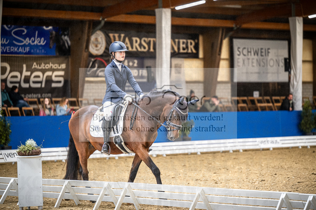 DOS_1078 | Entdecke hochwertige Reitturnierfotos von Foto Oger. Professionell, emotional und authentisch – jetzt Lieblingsmomente im Shop bestellen.Deutschlandweite Turnierfotografie. - Realisiert mit Pictrs.com