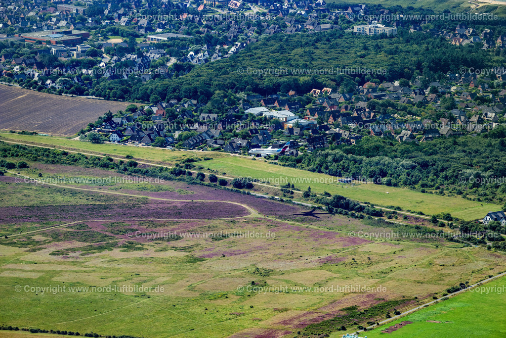 Sylt_Wenningstedt_Landeanflug_Eurowings_Flughafen_Sylt_ELS_4678130825 | SYLT 13.08.2025 Passagierflugzeug Eurowings A320 im Fluge über dem Luftraum Wenningstedt Westerland in Sylt im Bundesland Schleswig-Holstein, Deutschland. Weiterführende Informationen bei: eurowings. // Passenger aircraft Eurowings A320 flying over the airspace of Wenningstedt Westerland in Sylt in the federal state of Schleswig-Holstein, Germany. Further information at: eurowings. Foto: Martin Elsen