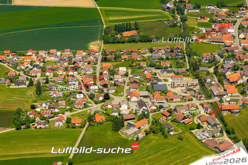 Das Luftbild zeigt St Johann Strasse Kammlach - Die Luftaufnahme wurde 2023 vom UL-Flugzeug aus erstellt ( keine Drohne ) - Hochauflösende Luftaufnahme - Für grossformatige Ausdrucke geeignet. Die Geschenkidee !Mit Lizenz und Bildrechte bestellbar