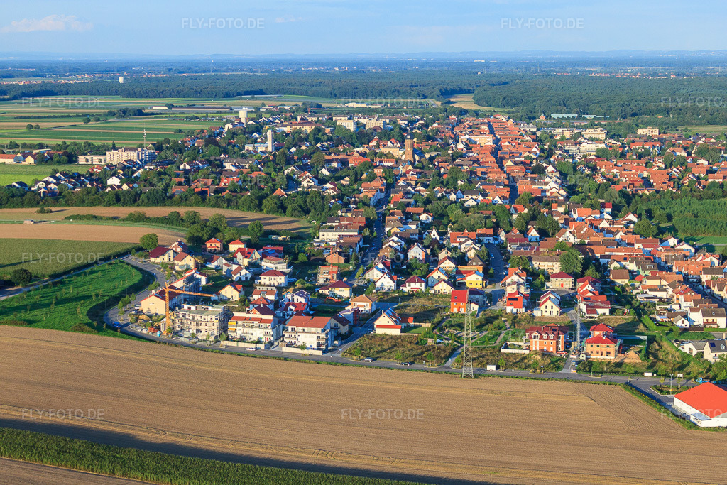 Luftbild: Am Höhenweg in Kandel im Bundesland Rheinland-Pfalz in Deutschland. Foto: IMG_32756.jpg vom 01.09.2010 durch Werner Riehm/FLY-FOTO.de