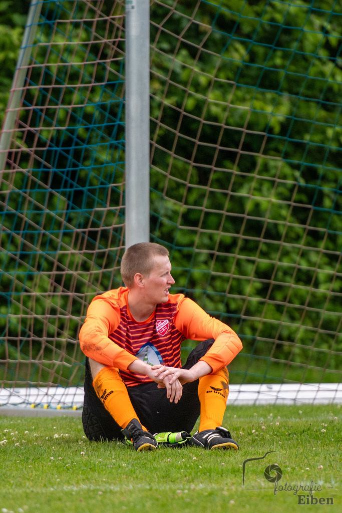 1. FC Ohmstede-SVE Wiefelstede | Herren Kreispokalfinale Jade-Weser-Hunte; 1.FC Ohmestede (gelb) - SVE Wiefelstede (weiß) am 16.06.2024; in Obenstrohe (Plaggenkrugstraße), Photo: Philip Eiben 2024 - Realisiert mit Pictrs.com