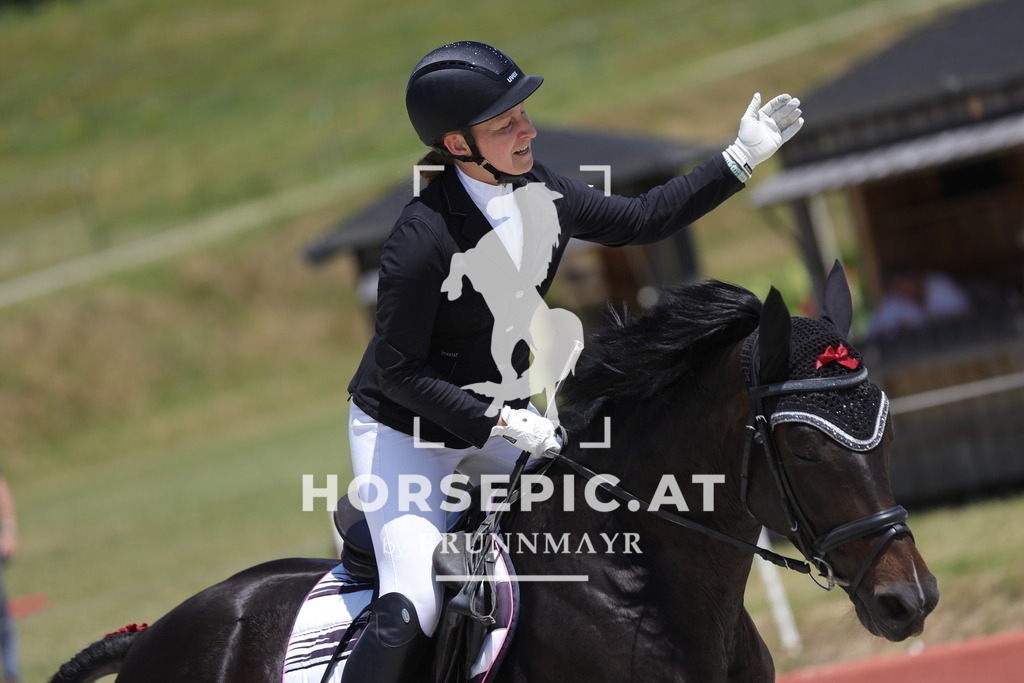0P6A9108 | Willkommen bei Brunnmayr - Design & Fotografie – Ihrem Spezialisten für Reitturniere und Pferdeveranstaltungen in Oberösterreich, Salzburg und Bayern! Seit über 17 Jahren sind wir leidenschaftlich dabei.