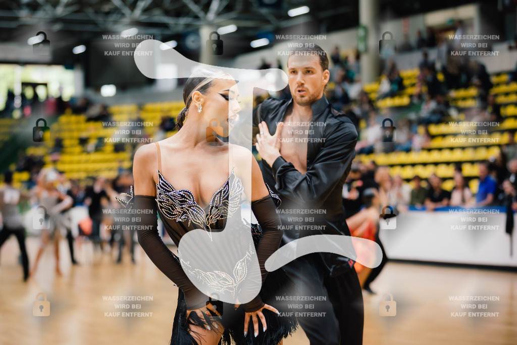 Hessen Tanzt WDSF International Open Latin 11th (43) Justin Lauer _ Rita Schumichin (TSC Saltatio Neustadt im TV 1860 Mußbach)-2025-05-18-4879 | Webshop for digital downloads and prints of dance sport, event & show photographer Julian Link - Realisiert mit Pictrs.com