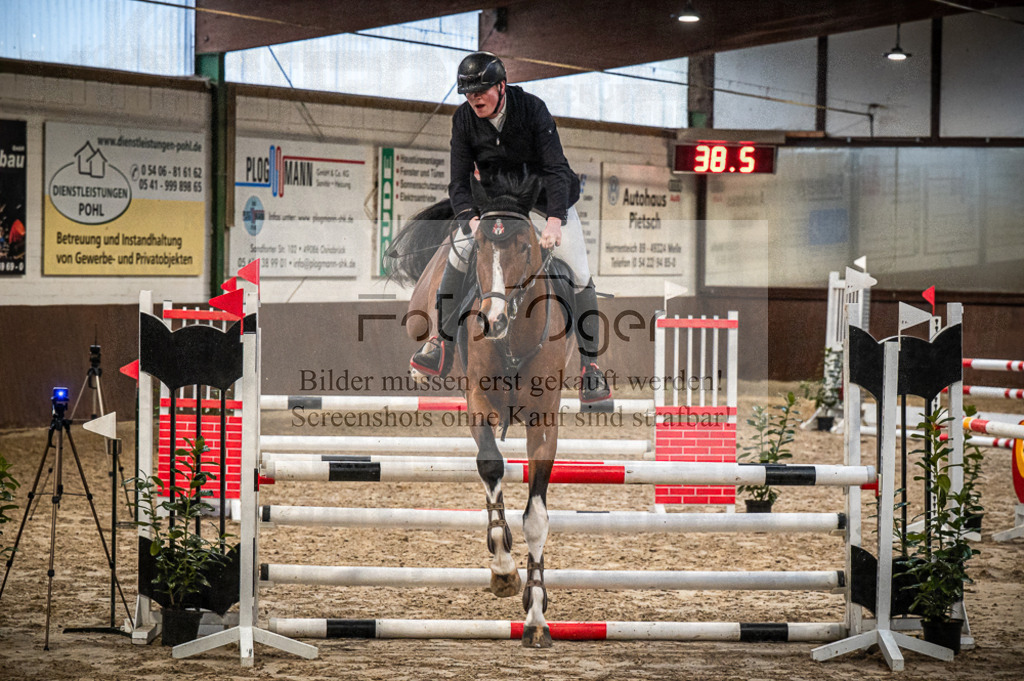 Hallenreittunier Voxtrup 2023 | Entdecke hochwertige Reitturnierfotos von Foto Oger. Professionell, emotional und authentisch – jetzt Lieblingsmomente im Shop bestellen.Deutschlandweite Turnierfotografie. - Realisiert mit Pictrs.com